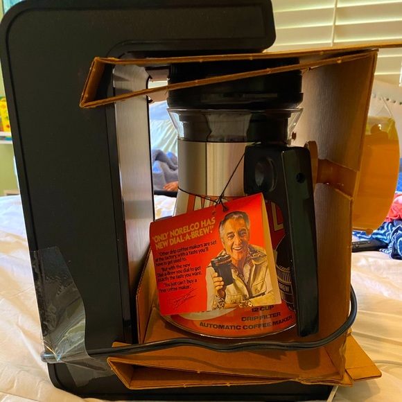 Rare! Vintage! 70s Norelco 12 coffee maker NWOT